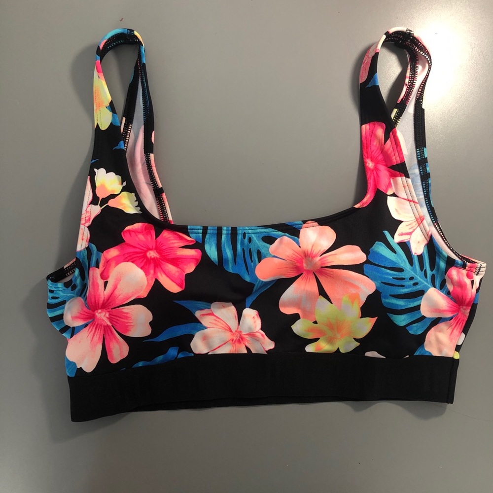 Victoria’s Secret Pink Sports Bra